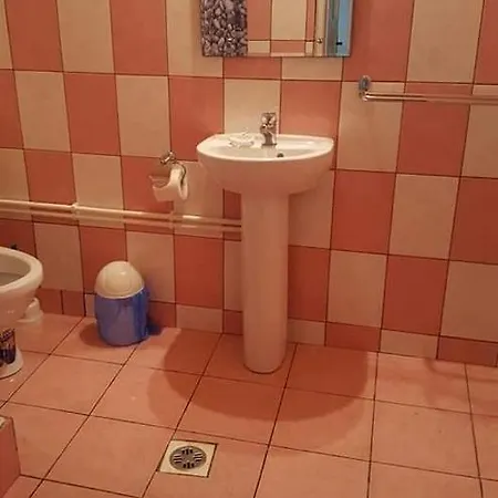 Casa La Bunica Gazde/Camere de închiriat Costineşti