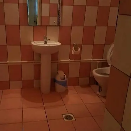 Casa La Bunica Gazde/Camere de închiriat